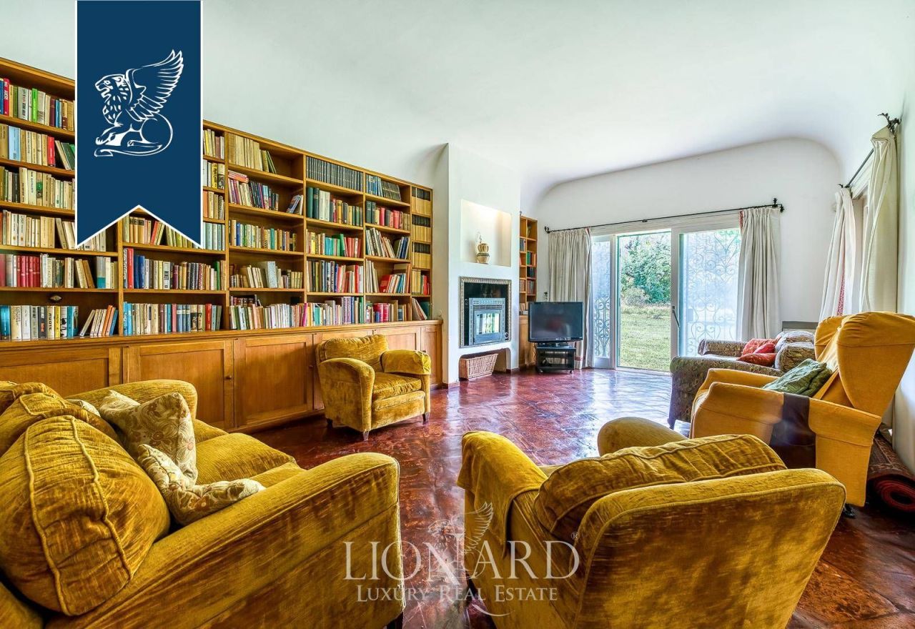 Вилла в Риме, Италия, 1 200 м² - фото 16