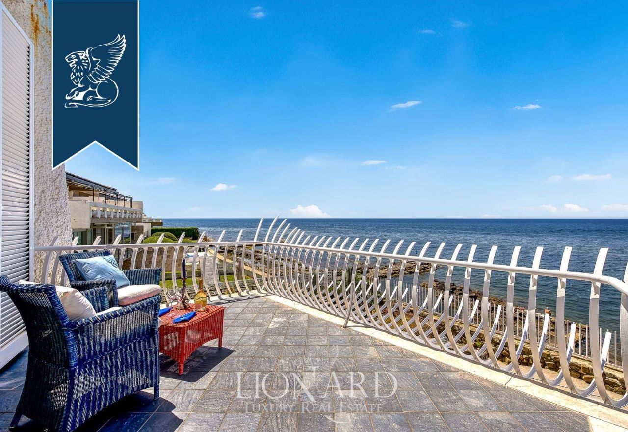 Вилла в Санта-Маринелле, Италия, 350 м² - фото 16