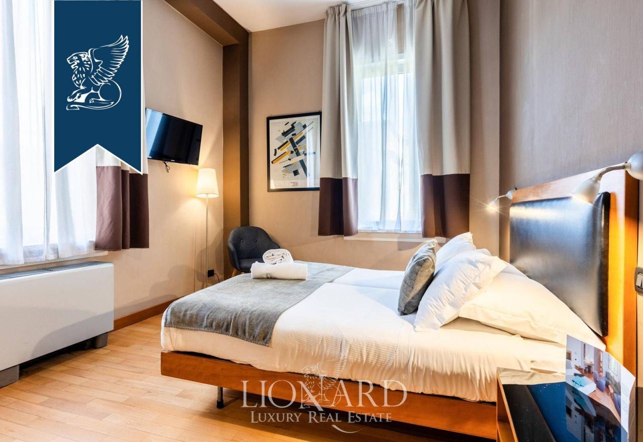 Отель, гостиница в Риме, Италия, 2 120 м² - фото 17