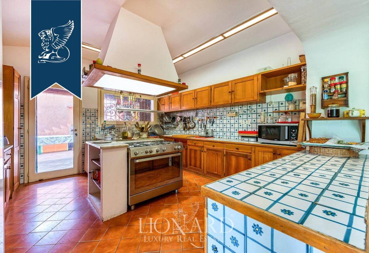 Вилла в Риме, Италия, 1 200 м² - фото 19