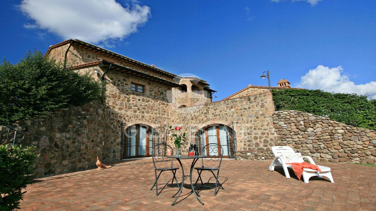 Дом в Вольтерре, Италия, 391.8 м² - фото 3