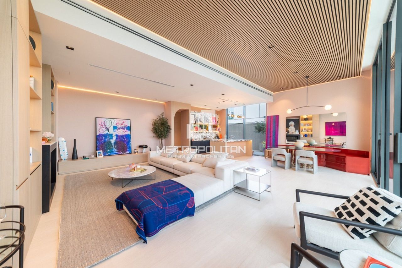 Вилла в Дубае, ОАЭ, 362 м² - фото 1