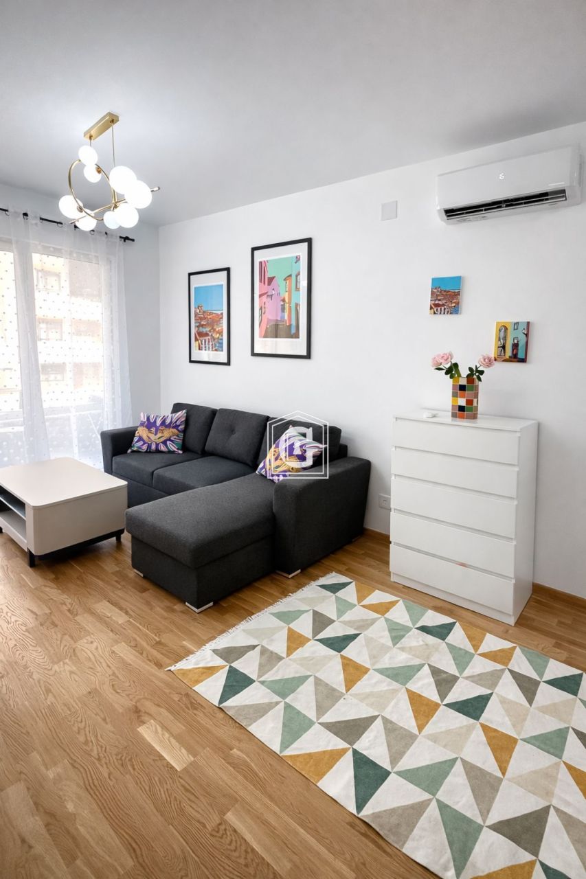 Апартаменты в Бечичи, Черногория, 57 м² - фото 1