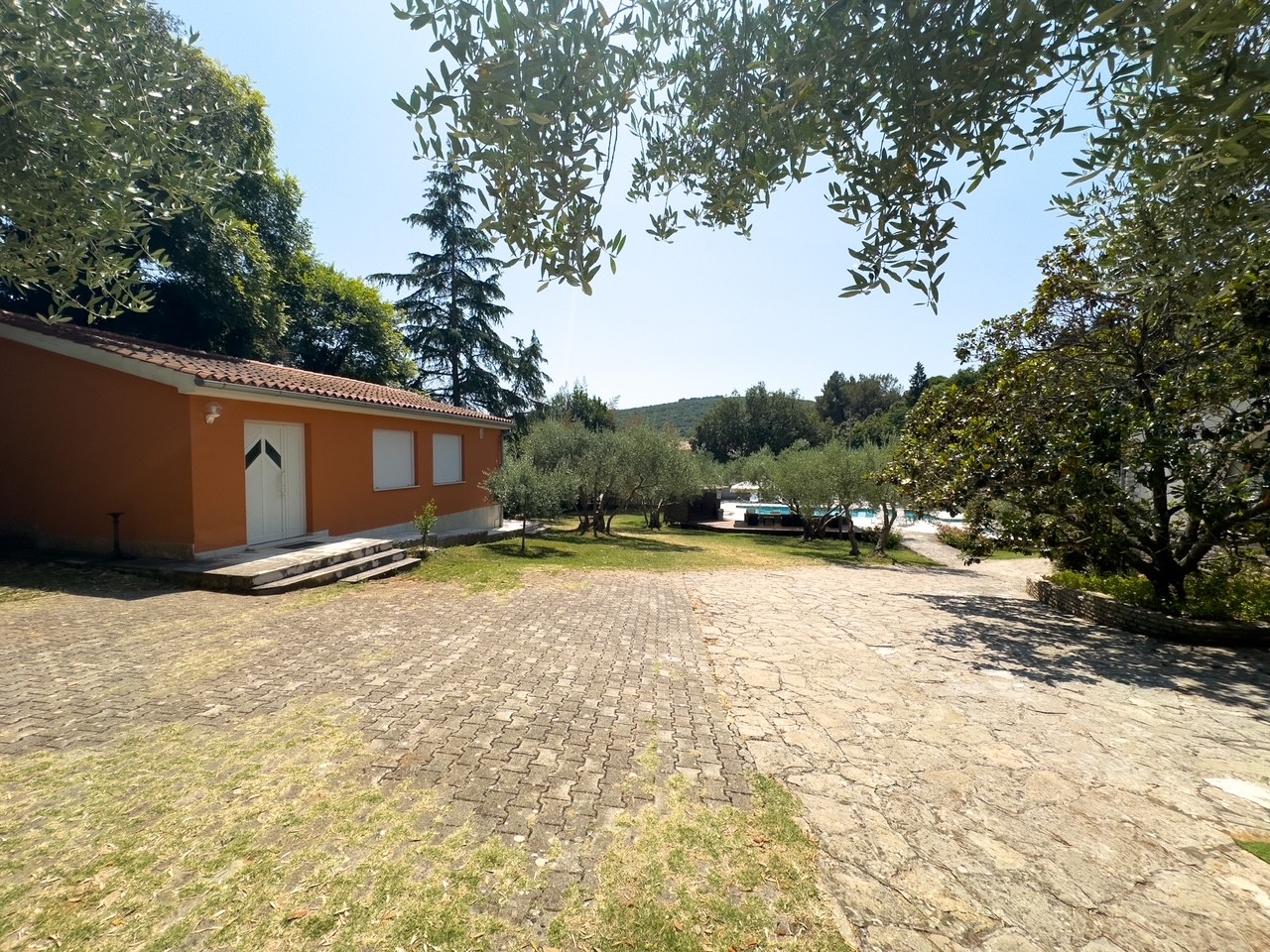 Отель, гостиница в Марчане, Хорватия, 1 600 м² - фото 9