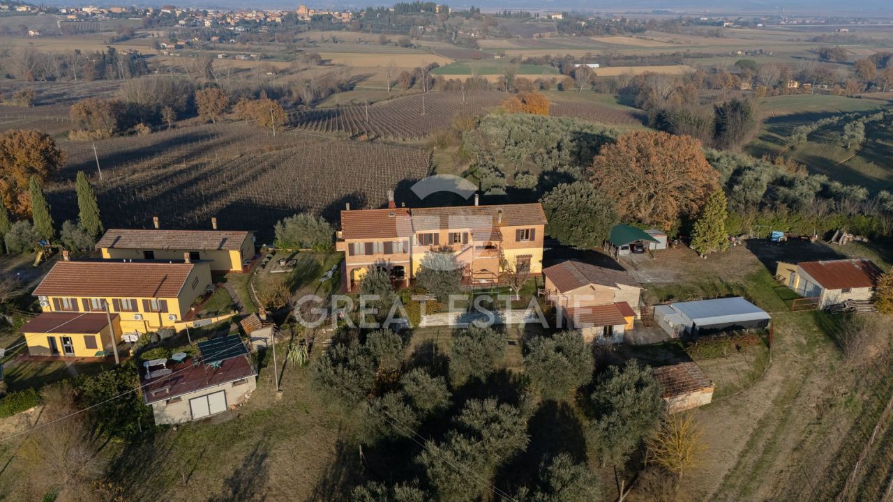 Дом в Монтепульчано, Италия, 639.85 м² - фото 3