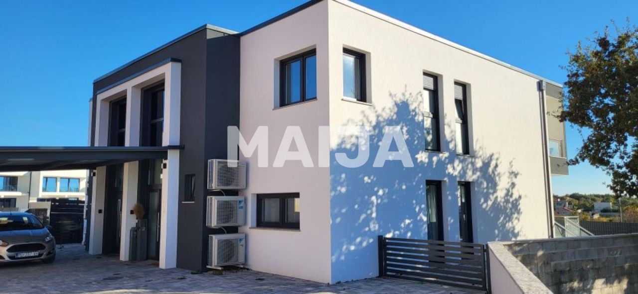 Дом в Ровини, Хорватия, 320 м² - фото 12