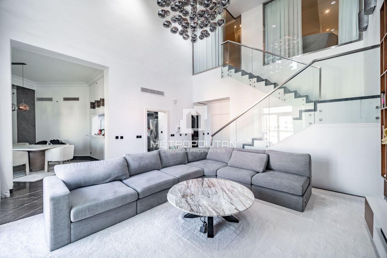 Пентхаус в Дубае, ОАЭ, 450 м² - фото 1