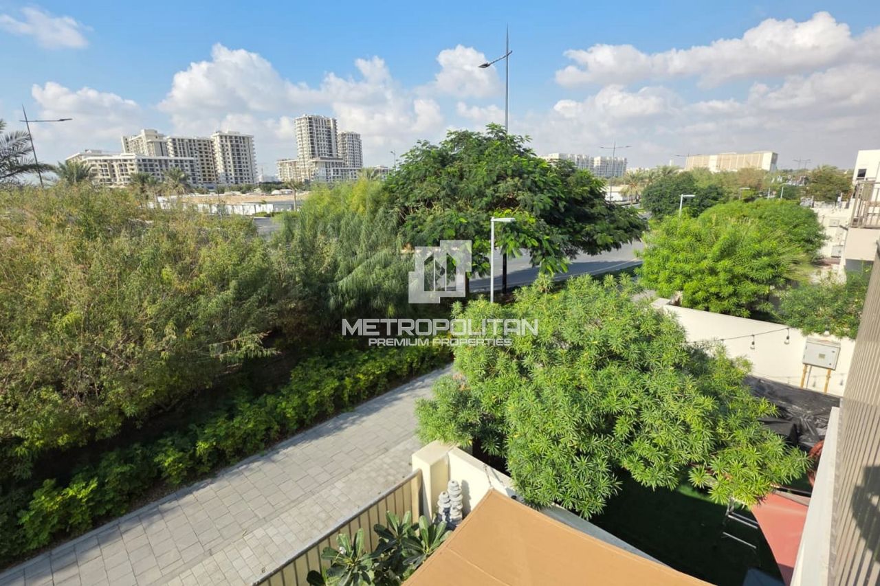 Таунхаус в Дубае, ОАЭ, 196 м² - фото 2