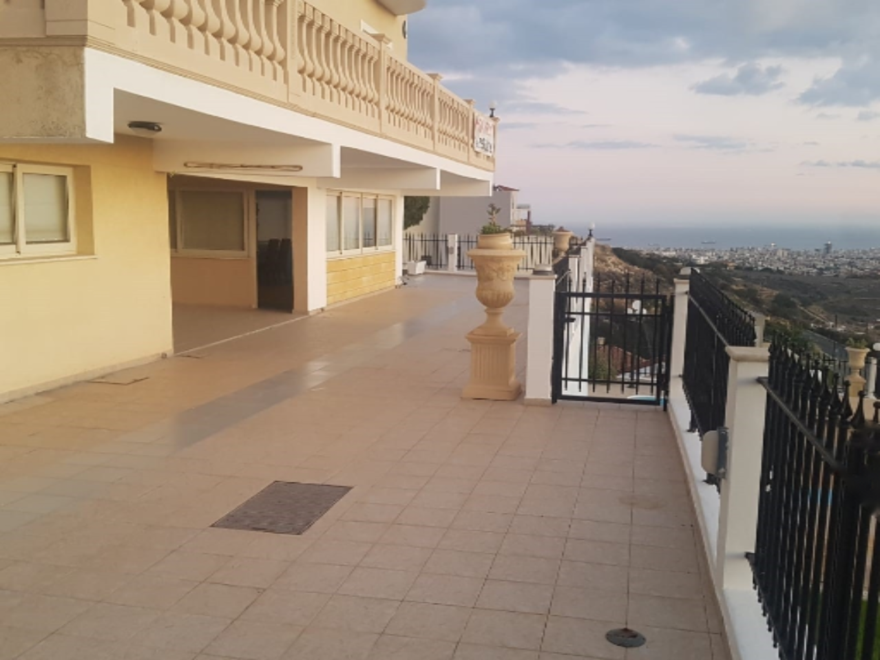 Квартира в Лимасоле, Кипр, 225 м² - фото 1