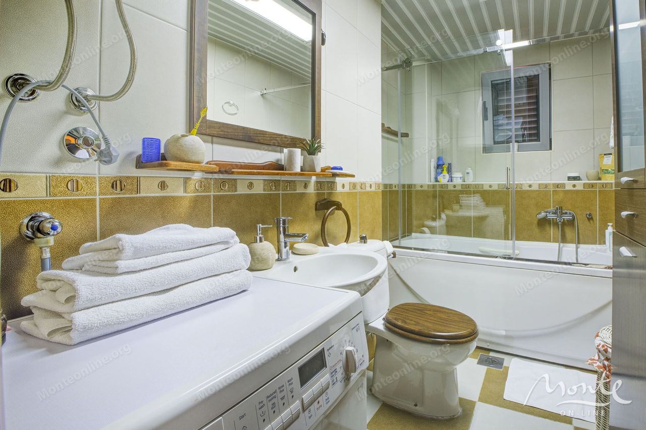 Апартаменты в Будве, Черногория, 80 м² - фото 14