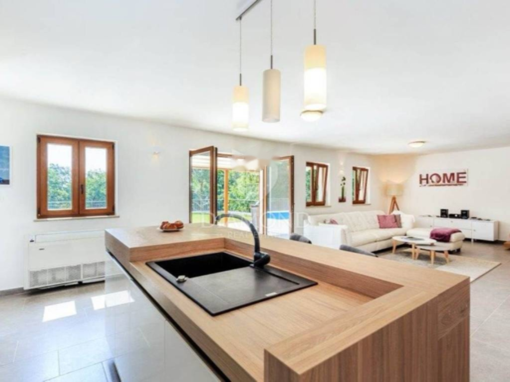 Дом в Опатии, Хорватия, 200 м² - фото 15