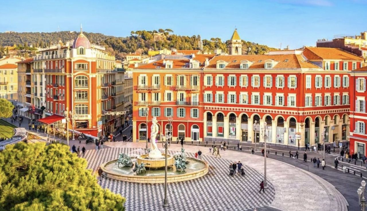 Кафе, ресторан в Ницце, Франция, 160 м² - фото 1