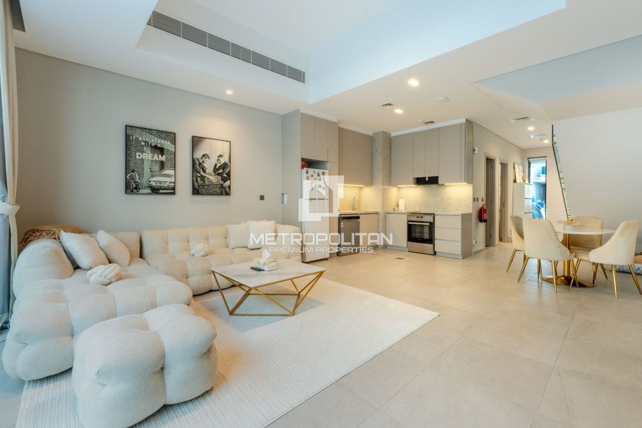 Таунхаус в Дубае, ОАЭ, 153 м² - фото 1