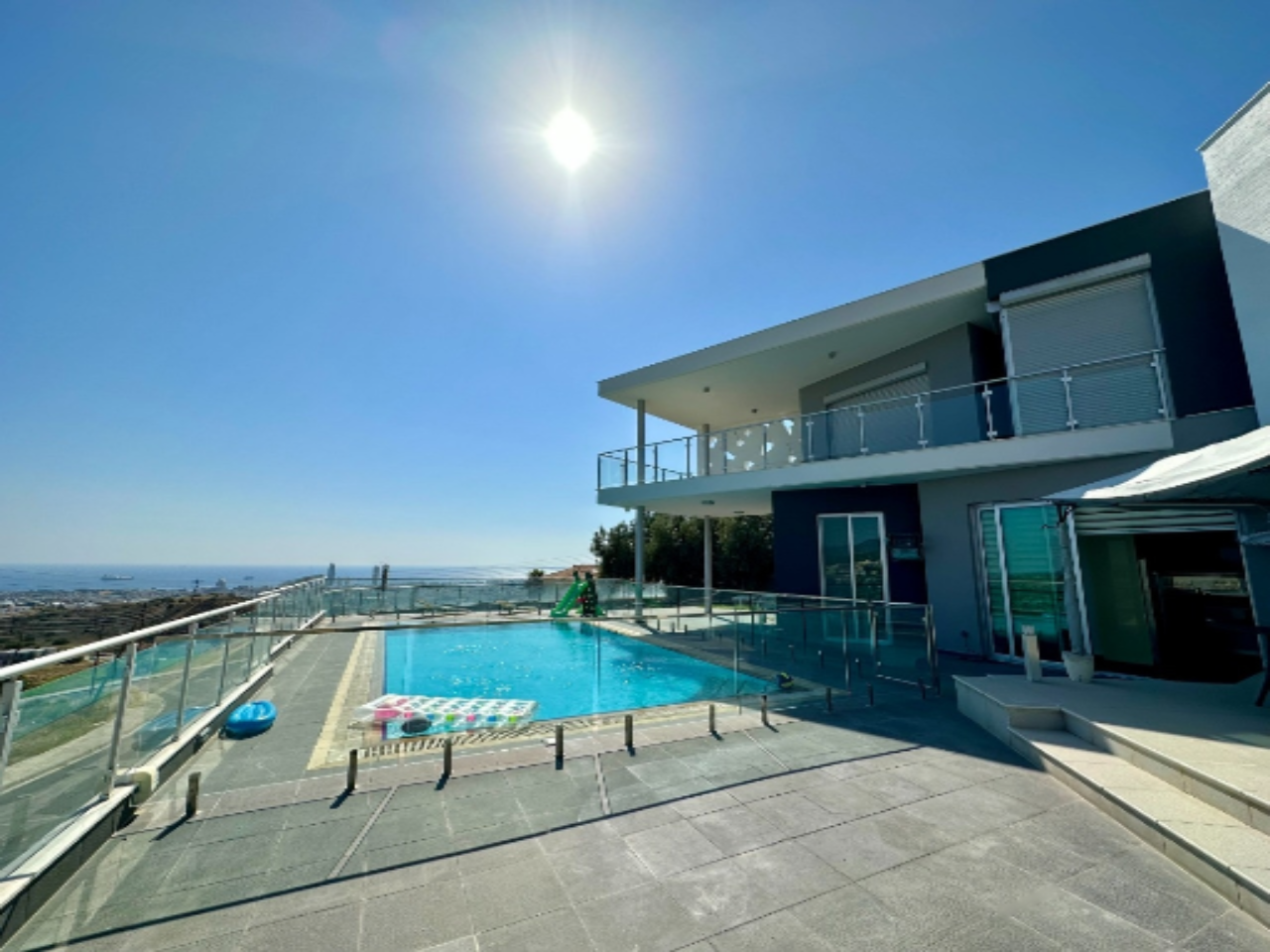 Квартира в Айос-Атанасиосе, Кипр, 450 м² - фото 1