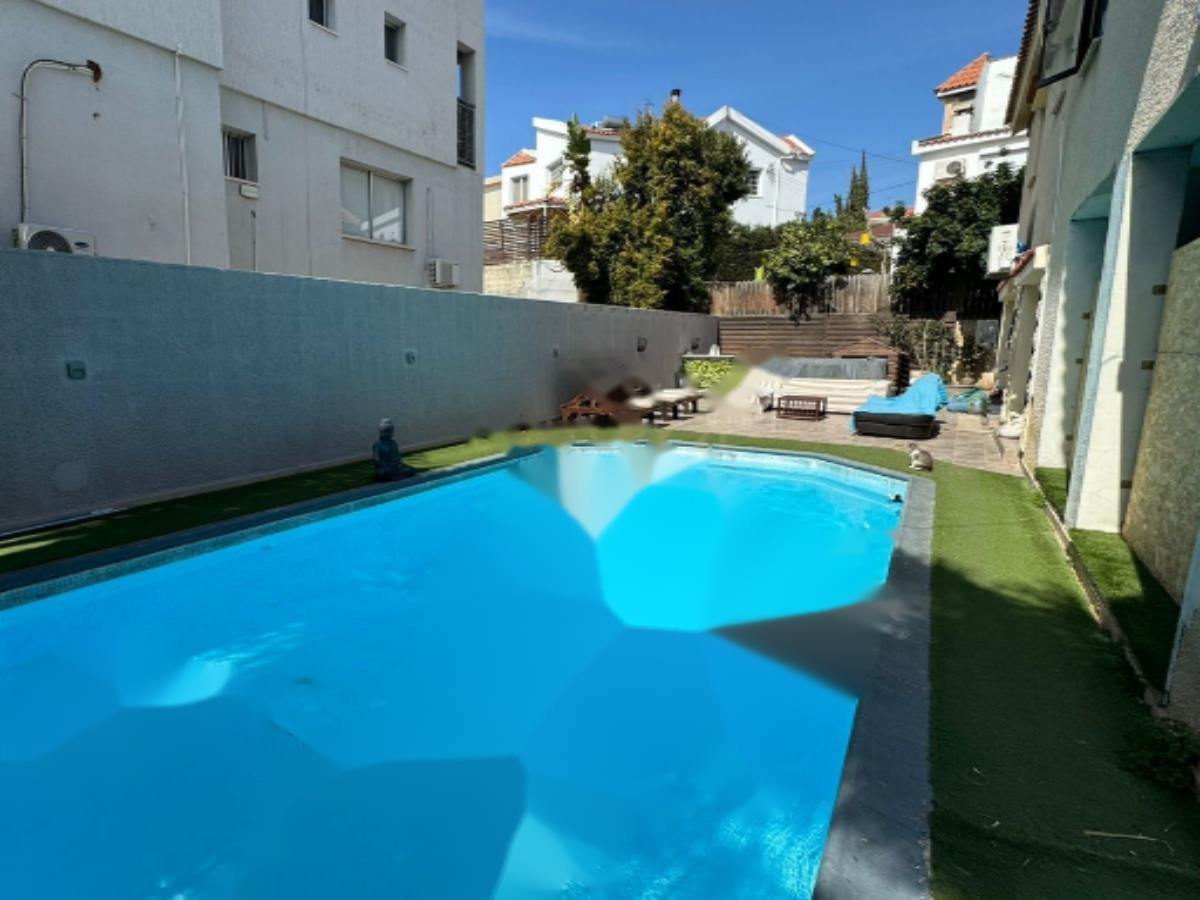 Квартира в Айос-Атанасиосе, Кипр, 380 м² - фото 1