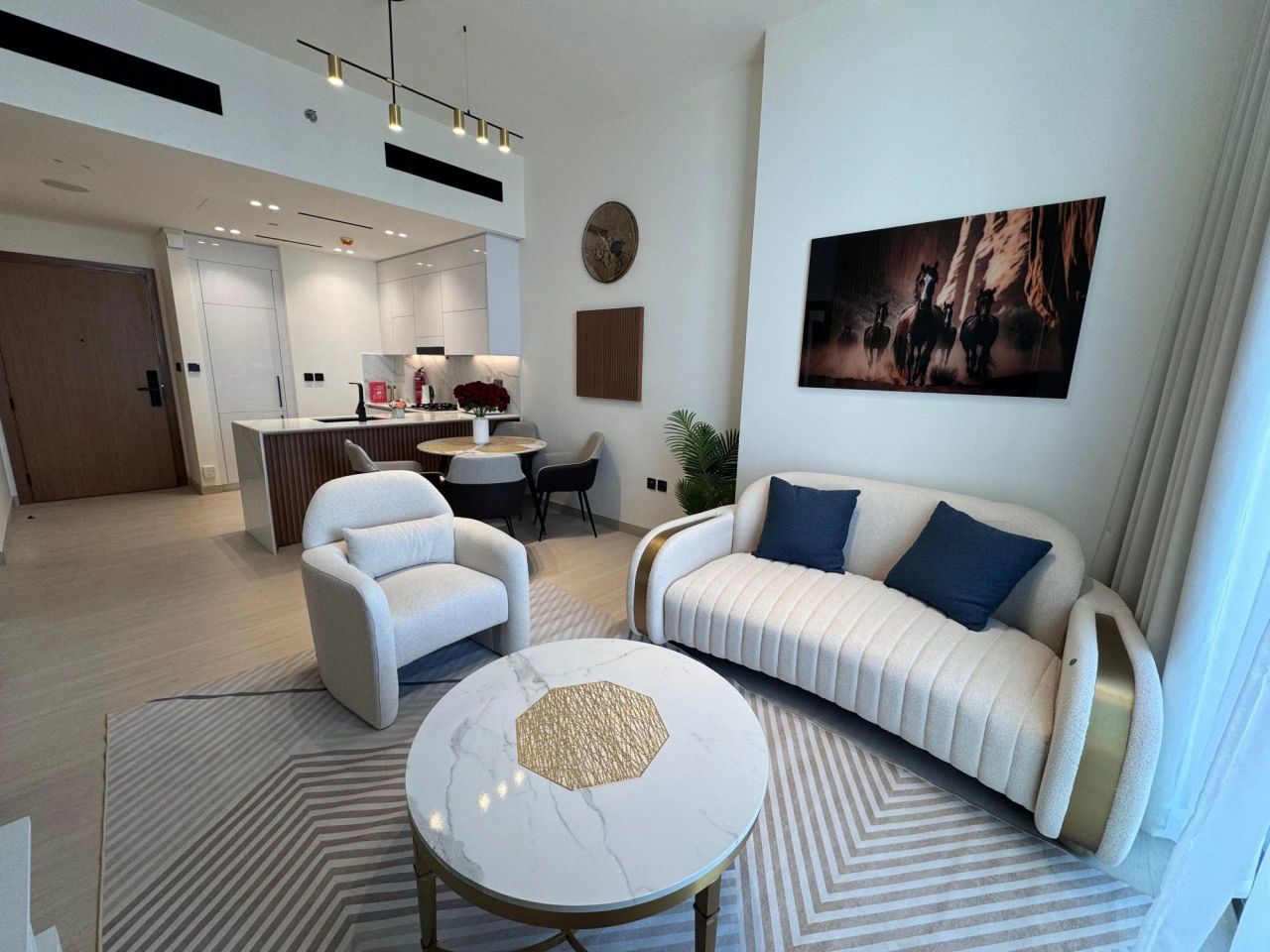 Квартира в Дубае, ОАЭ, 66 м² - фото 2