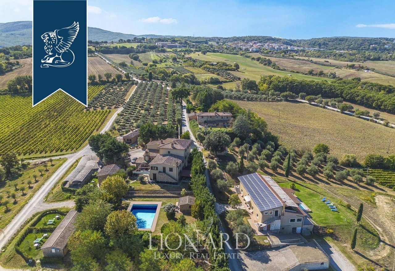 Ферма в Кьянчано-Терме, Италия, 3 550 м² - фото 1