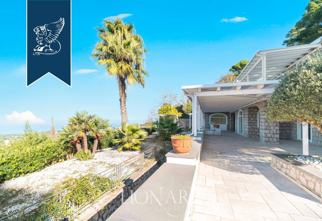 Вилла в Неаполе, Италия, 350 м² - фото 4