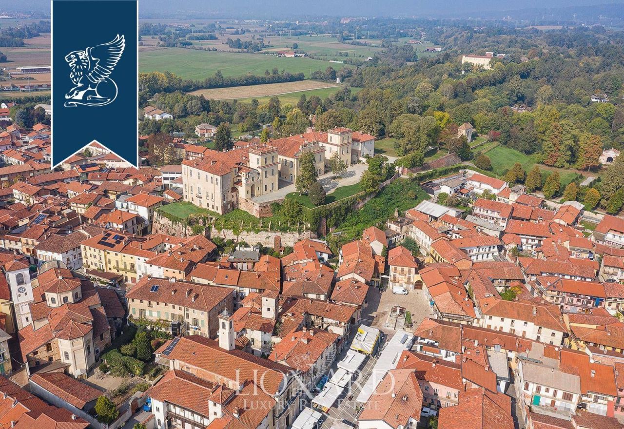 Замок в Турине, Италия, 7 540 м² - фото 7