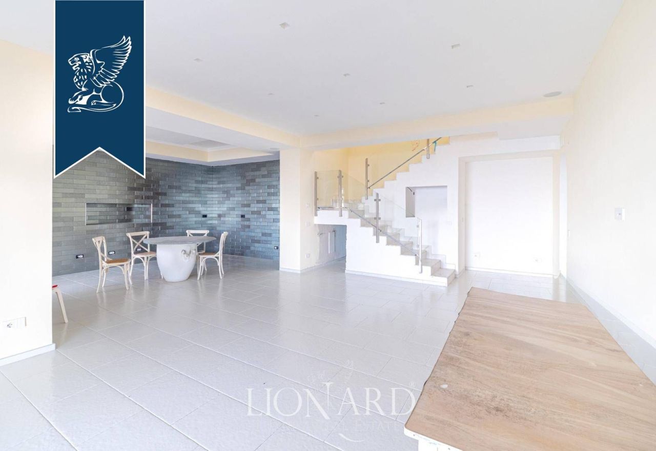 Вилла в Неаполе, Италия, 350 м² - фото 8