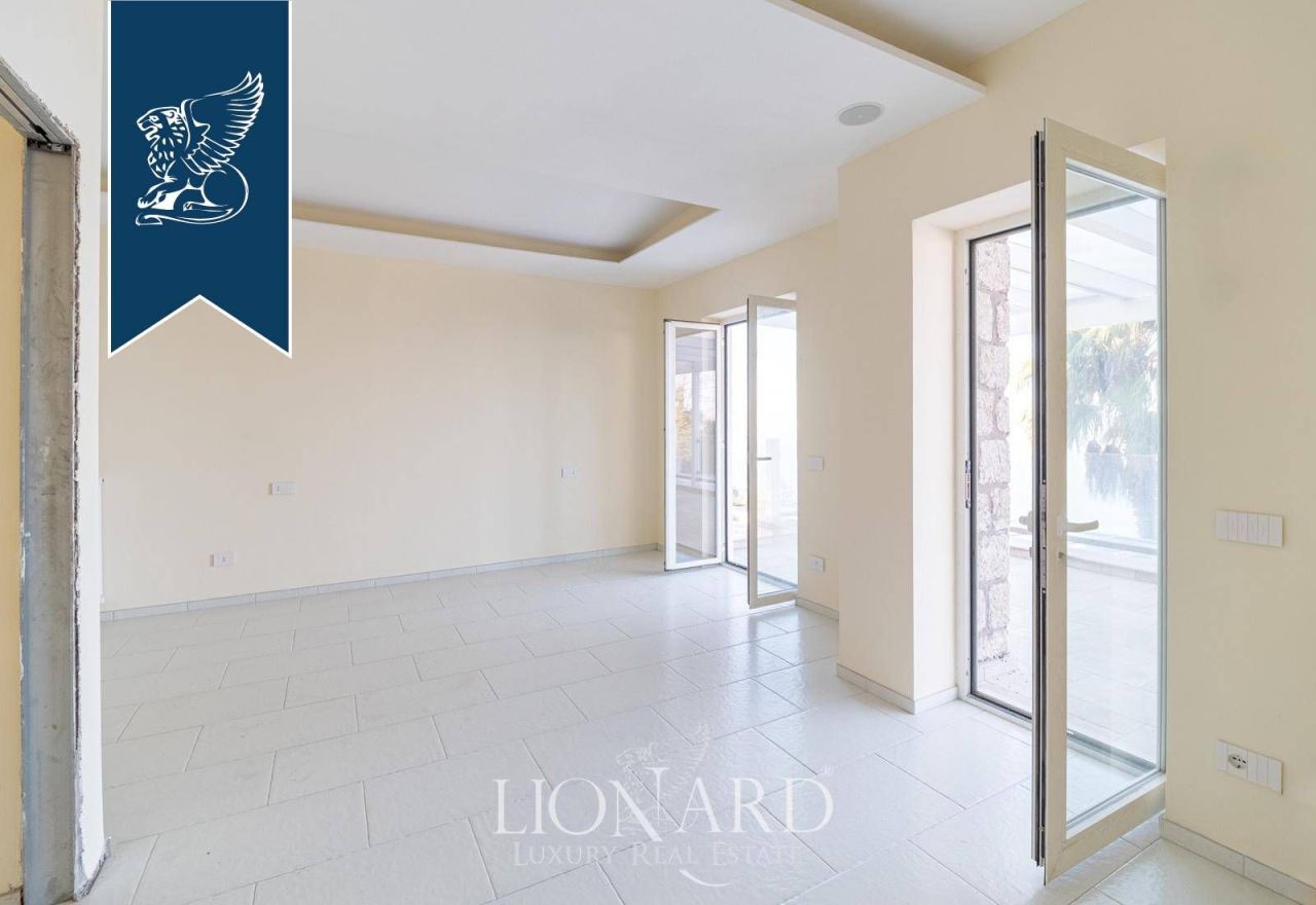 Вилла в Неаполе, Италия, 350 м² - фото 10