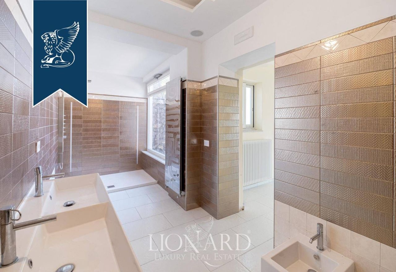 Вилла в Неаполе, Италия, 350 м² - фото 12