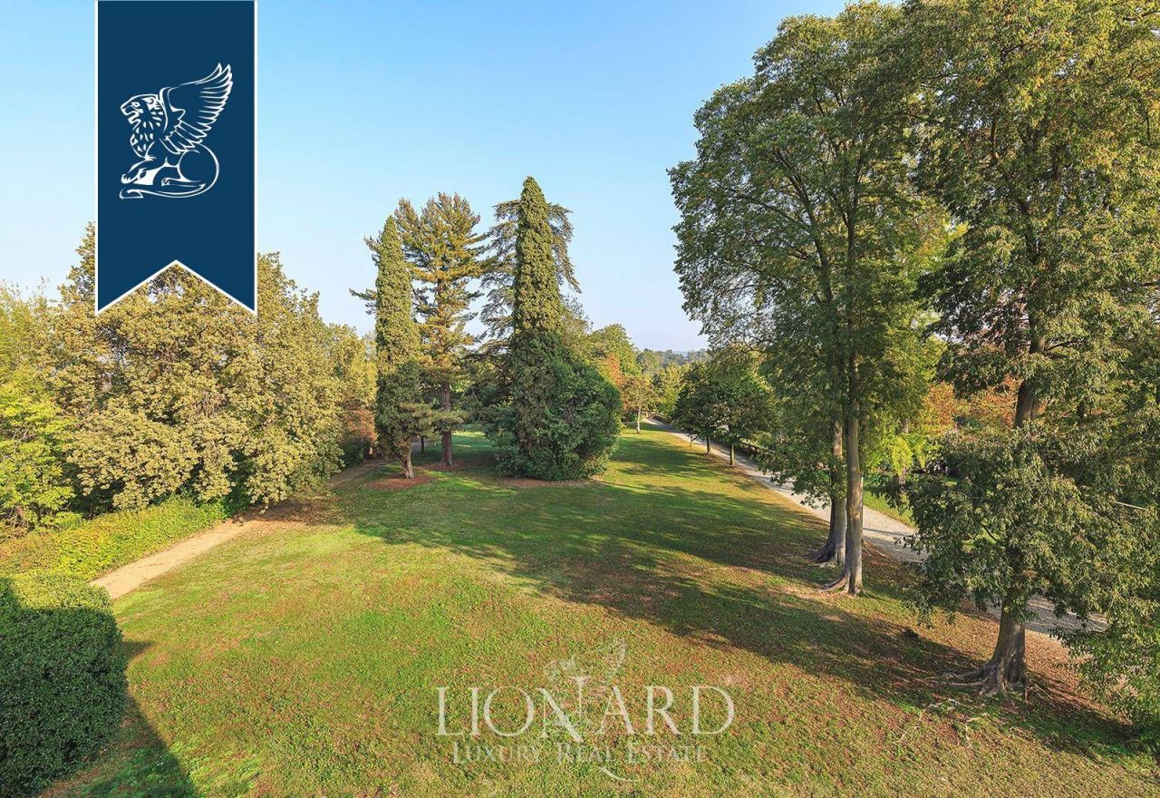 Замок в Турине, Италия, 7 540 м² - фото 16