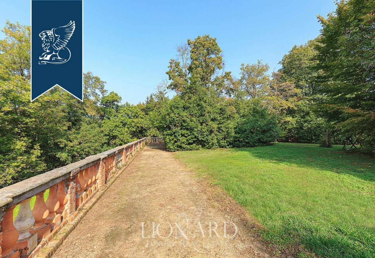 Замок в Турине, Италия, 7 540 м² - фото 17