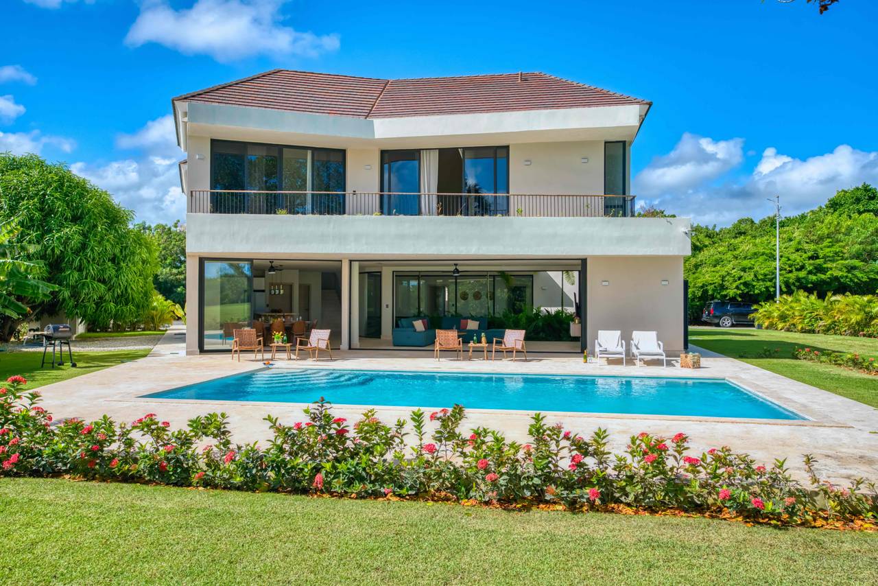 Вилла в Пунта-Кана, Доминиканская Республика, 655.27 м² - фото 1