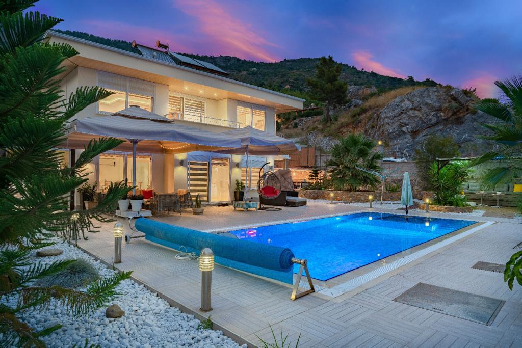 Вилла в Алании, Турция, 350 м² - фото 1