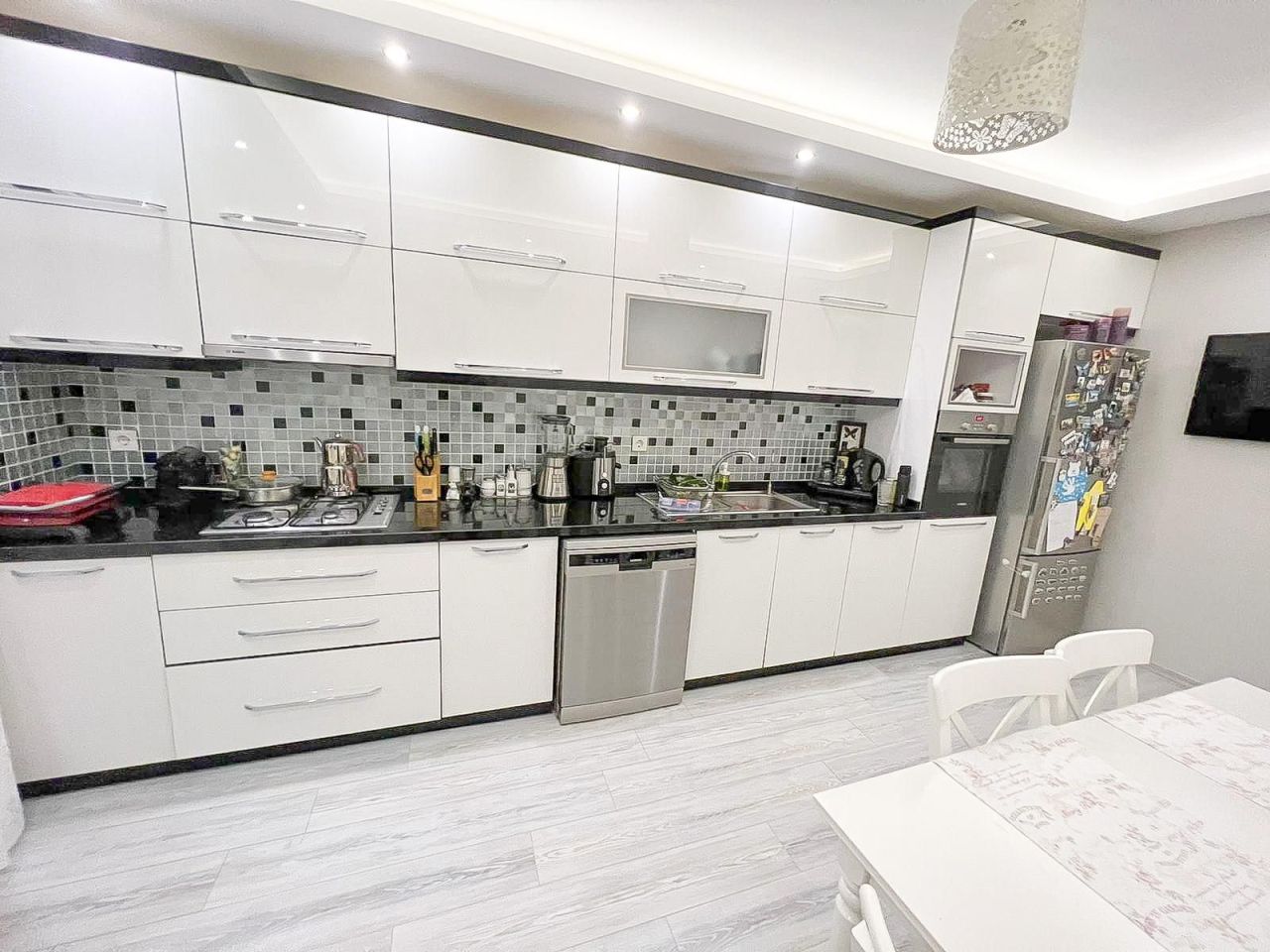 Квартира в Алании, Турция, 180 м² - фото 1