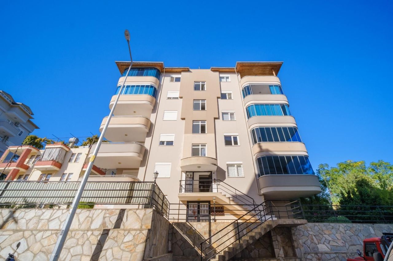 Квартира в Алании, Турция, 90 м² - фото 1