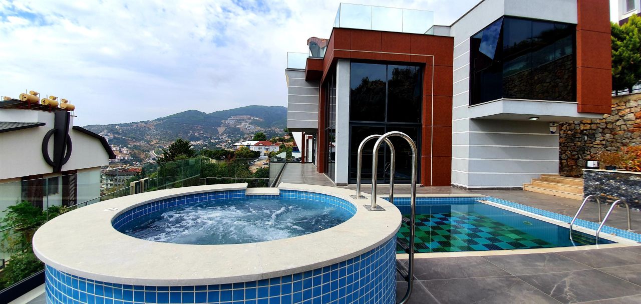 Вилла в Алании, Турция, 600 м² - фото 1