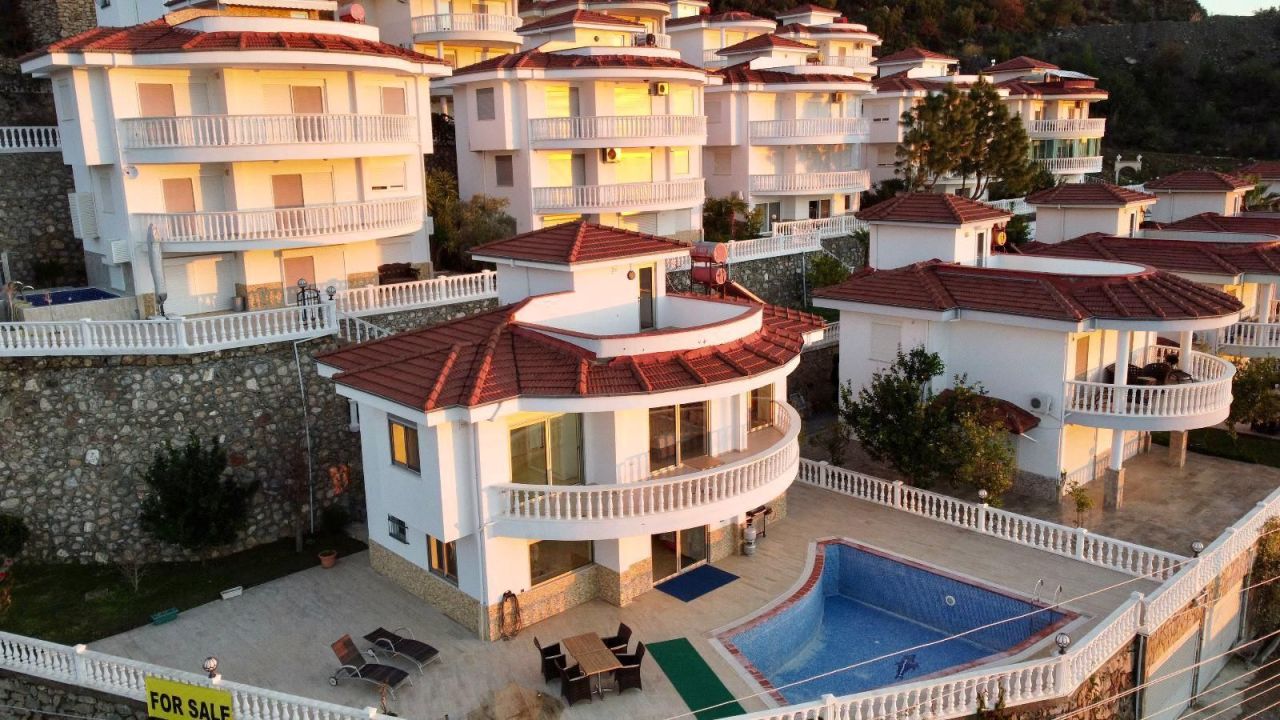 Вилла в Алании, Турция, 190 м² - фото 1