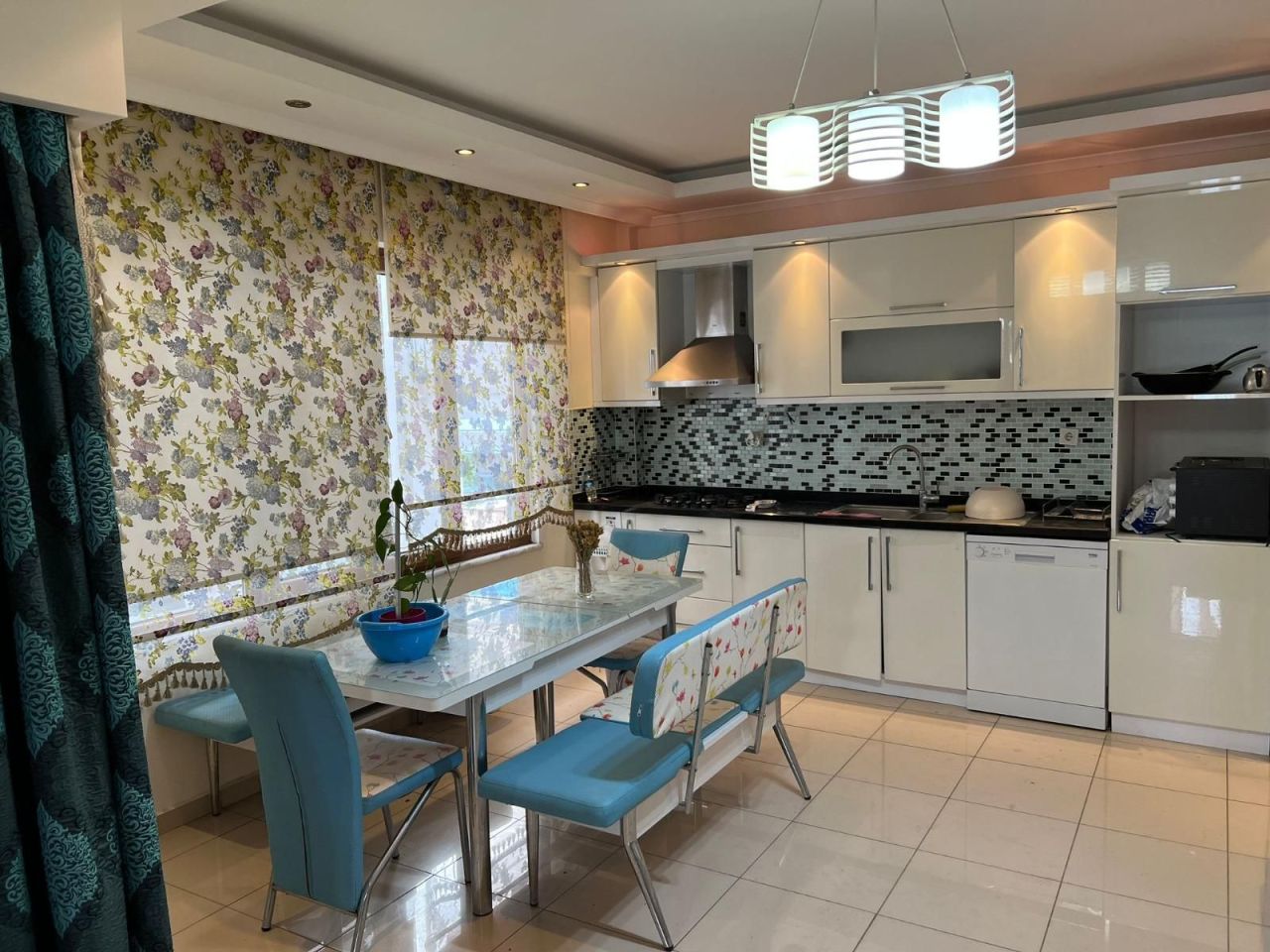 Квартира в Алании, Турция, 140 м² - фото 1