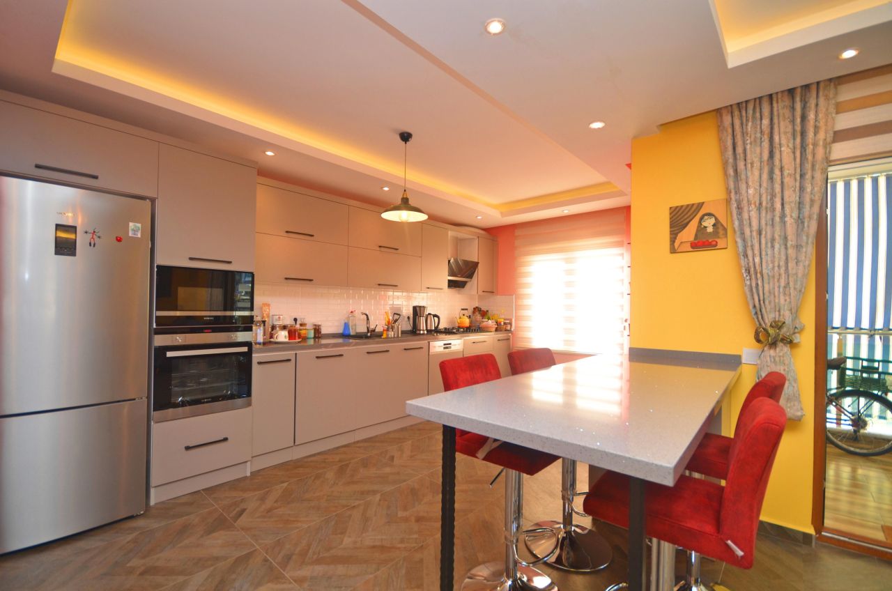 Квартира в Алании, Турция, 170 м² - фото 1