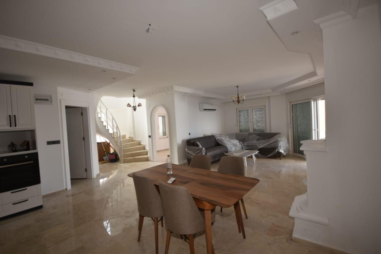 Вилла в Алании, Турция, 210 м² - фото 1