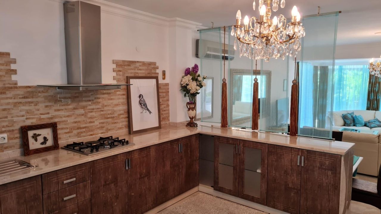 Вилла в Конаклы, Турция, 250 м² - фото 1