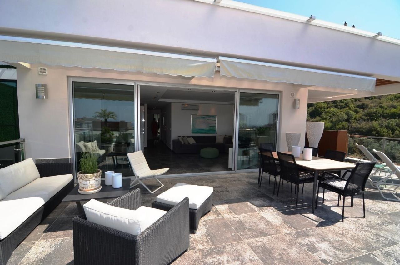 Квартира в Алании, Турция, 170 м² - фото 1