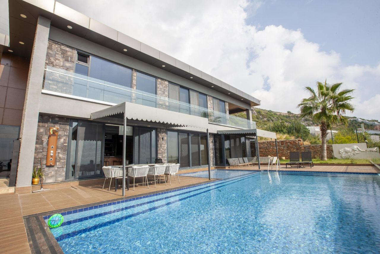 Вилла в Алании, Турция, 400 м² - фото 1