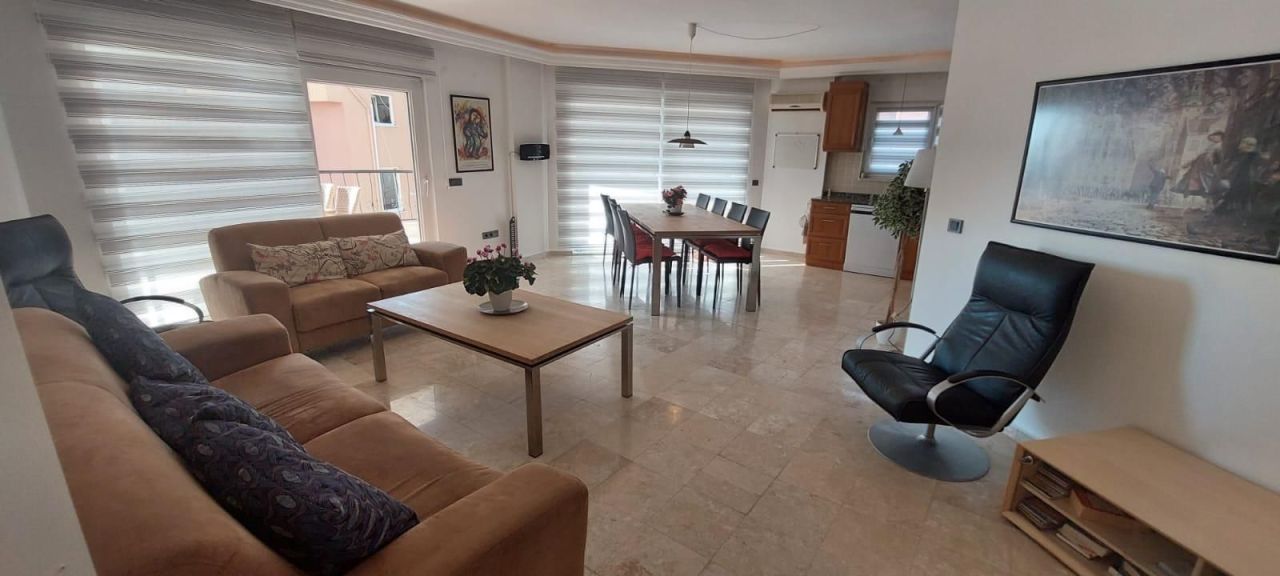 Квартира в Алании, Турция, 135 м² - фото 1