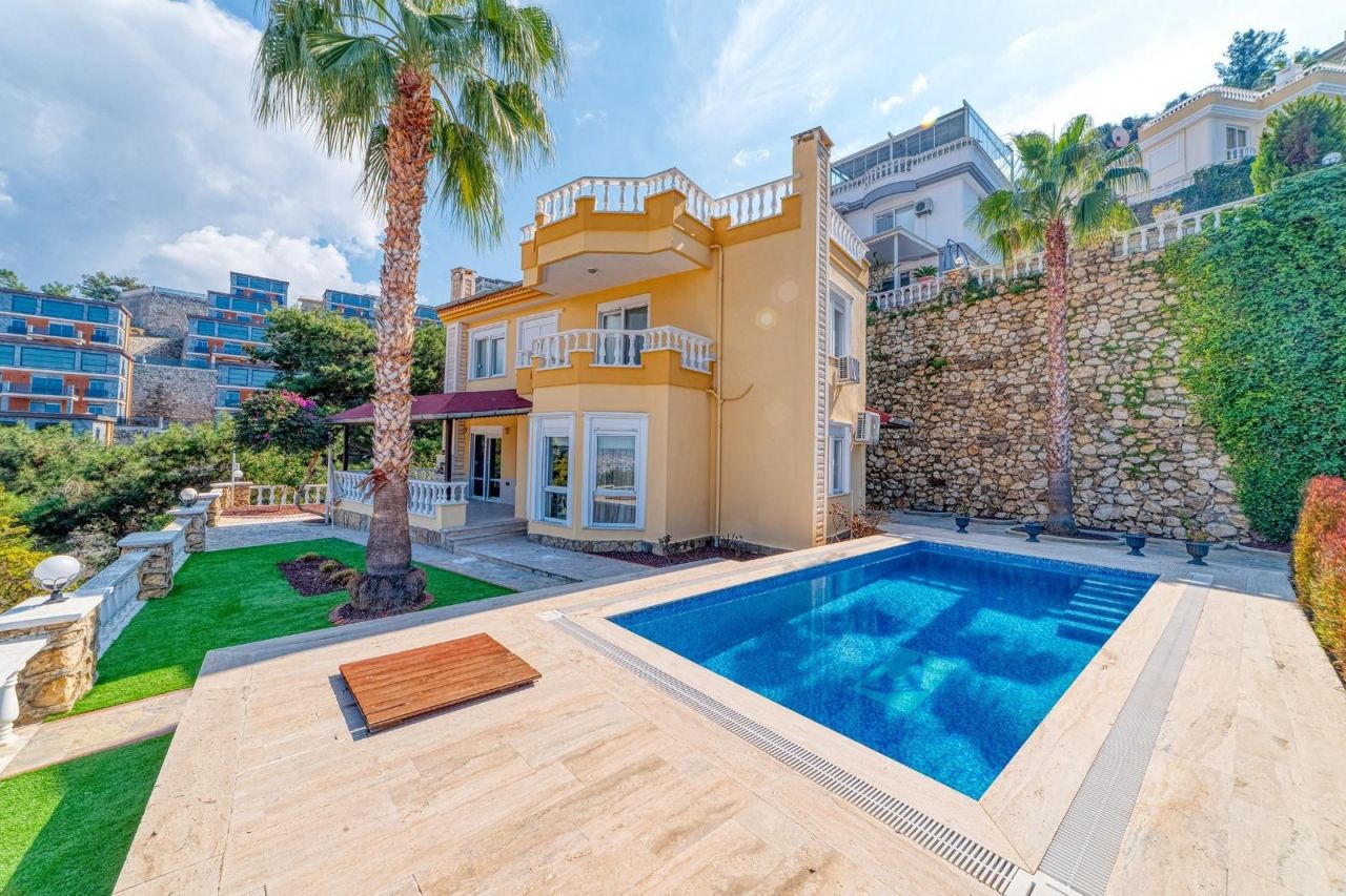 Вилла в Алании, Турция, 280 м² - фото 1
