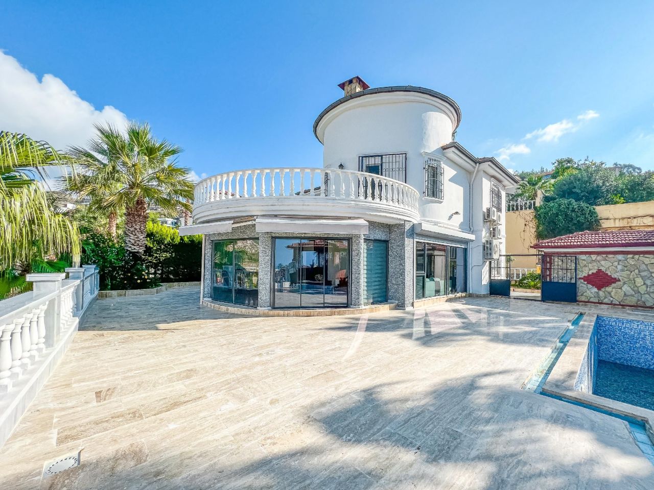 Вилла в Алании, Турция, 650 м² - фото 1