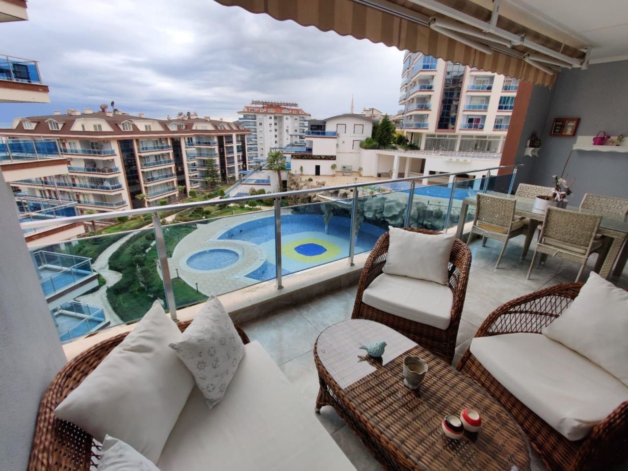 Квартира в Алании, Турция, 280 м² - фото 1