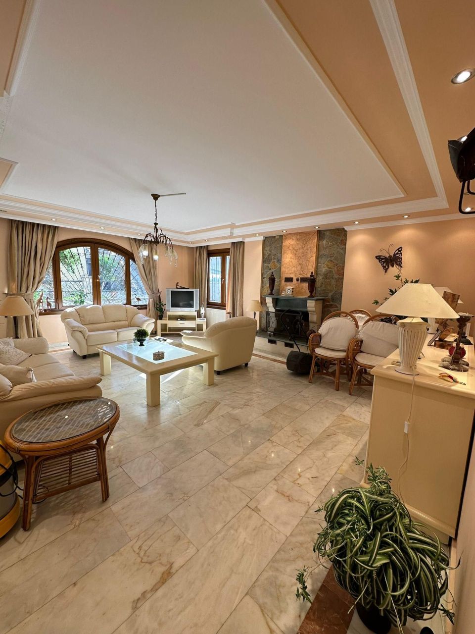 Вилла в Кестеле, Турция, 300 м² - фото 1