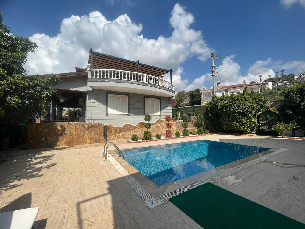 Вилла в Алании, Турция, 420 м² - фото 1