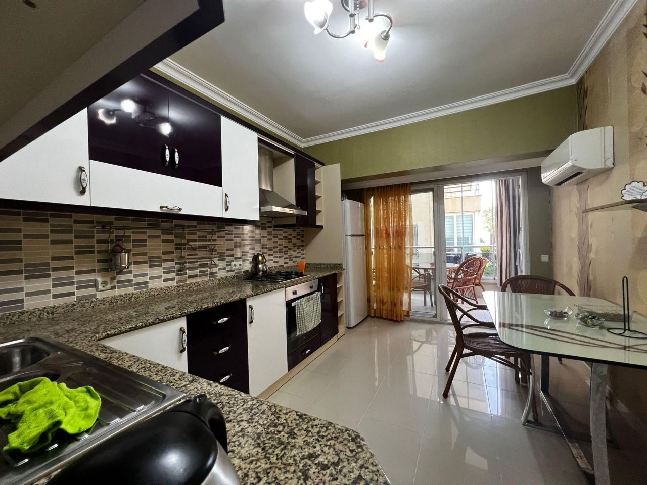 Квартира в Алании, Турция, 135 м² - фото 1