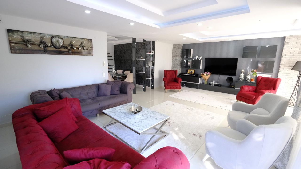Пентхаус в Алании, Турция, 250 м² - фото 1