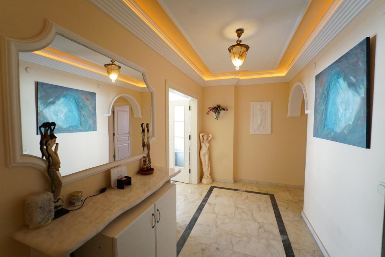 Квартира в Алании, Турция, 130 м² - фото 1