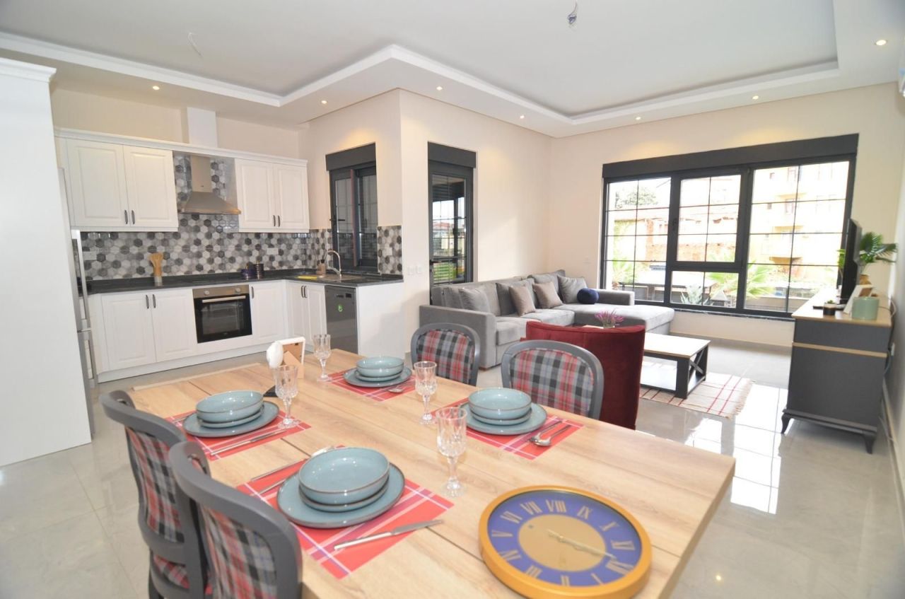 Квартира в Алании, Турция, 165 м² - фото 1